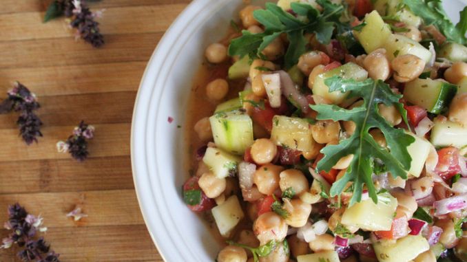 Recipe of Chickpea Salad with Tomatoes, Cucumber and Lemon
