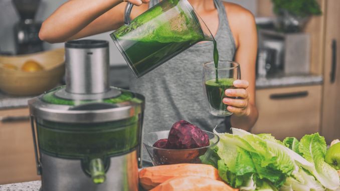 What Liquids and How Much Should You Drink During a Juice Fast?