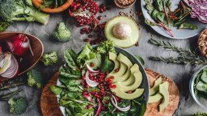 salad-avocado-arugula-spinach